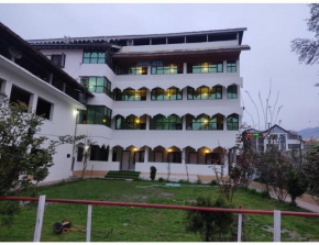 Hotel Ritz, Srinagar